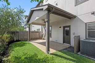 1506 Peyton Oaks Pl, Houston, TX 77043 - Photo 9