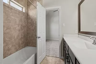 1506 Peyton Oaks Place, Houston, TX 77043 - Photo 23