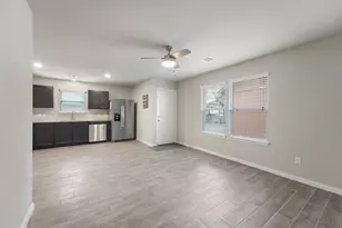 114 Hickory Nut St, Livingston, TX 77351 - Photo 5