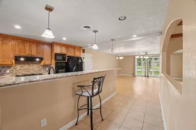 1710 Oaks Drive, Pasadena, TX 77502 - Photo 9