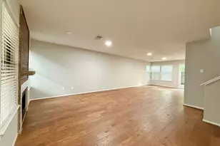 22 Sawmill Grove Ln, The Woodlands, TX 77380 - Photo 7