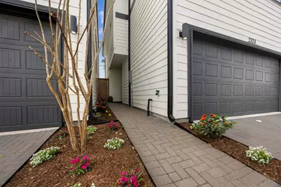 2323 Warhol Way, Houston, TX 77091 - Photo 3