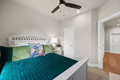 2323 Warhol Way, Houston, TX 77091 - Photo 9