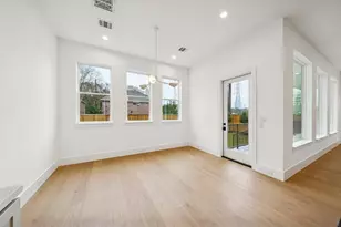 1227 Howard Ln, Bellaire, TX 77401 - Photo 17