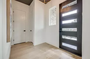 902 E 25th St, Houston, TX 77009 - Photo 7