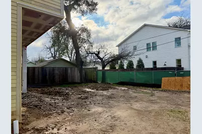 902 E 25th Street, Houston, TX 77009 - Photo 5