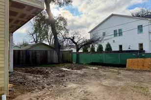 902 E 25th St, Houston, TX 77009 - Photo 7