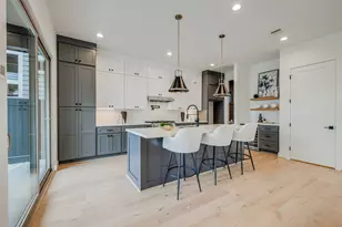 902 E 25th St, Houston, TX 77009 - Photo 21