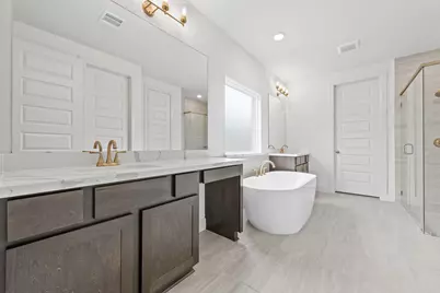 221 Silver Sage Court, Conroe, TX 77304 - Photo 9