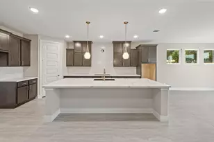 221 Silver Sage Ct, Conroe, TX 77304 - Photo 5