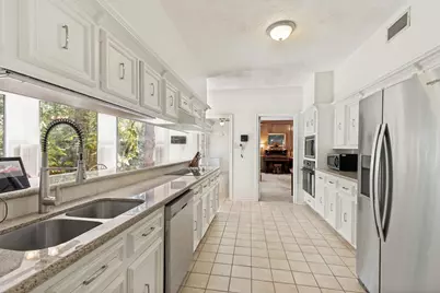 10805 Colony Wood Place, The Woodlands, TX 77380 - Photo 7