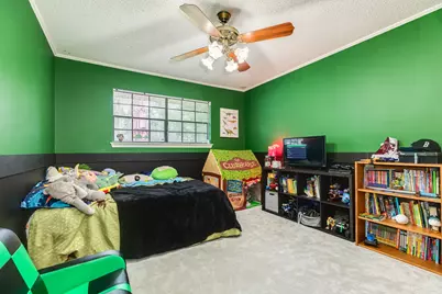 107 Mistletoe Street, Lake Jackson, TX 77566 - Photo 17