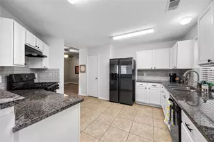 21139 Wildcroft Dr, Katy, TX 77449 - Photo 9