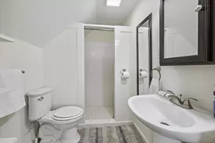 1315 W 22nd St, Houston, TX 77008 - Photo 27
