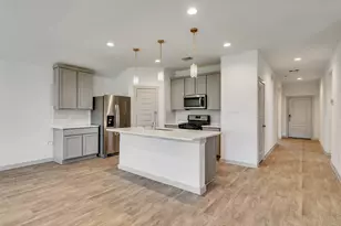 818 Betsy Hl Dr, Rosharon, TX 77583 - Photo 9