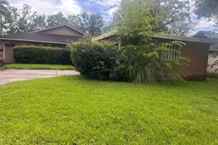 9610 Bob White Dr, Houston, TX 77096 - Photo 1