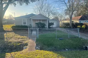 7407 Hoffman St, Houston, TX 77028 - Photo 1