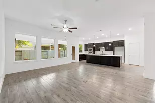 359 Skyline Ridge Dr, Conroe, TX 77318 - Photo 13