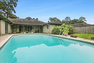 1195 Chatwood Dr, Beaumont, TX 77706 - Photo 39