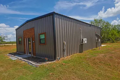 1543 Fm 446, Victoria, TX 77905 - Photo 9