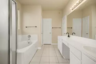 3406 Waterwind Ct, Friendswood, TX 77546 - Photo 9