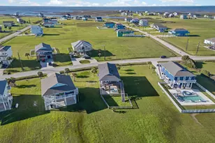 18607 Warrior Rd, Galveston, TX 77554 - Photo 37