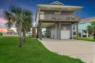 18607 Warrior Rd, Galveston, TX 77554 - Photo 1
