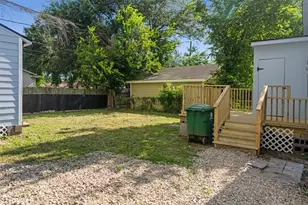 7928 Elvera St, Houston, TX 77012 - Photo 23
