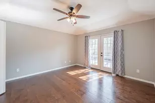 23 E Stony Bridge Cir, The Woodlands, TX 77381 - Photo 23