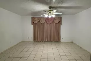 13130 Kingsmill Dr, Sugar Land, TX 77478 - Photo 7