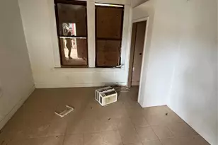 1916 Everett St, Houston, TX 77009 - Photo 3