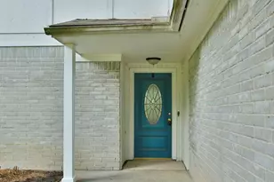 1 Greeningdon St, The Woodlands, TX 77381 - Photo 3