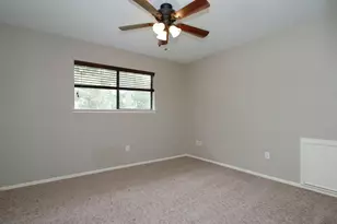 1 Greeningdon St, The Woodlands, TX 77381 - Photo 13