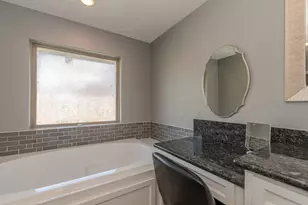 475 Concord St, Vidor, TX 77662 - Photo 23