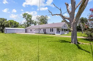 5010 Wilson St, Groves, TX 77619 - Photo 3