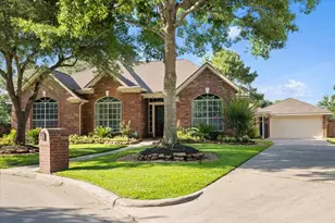 13303 Barbstone Dr, Houston, TX 77044 - Photo 3