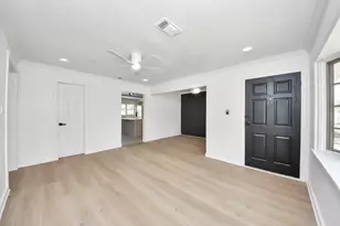 3726 Las Palmas St, Houston, TX 77027 - Photo 7