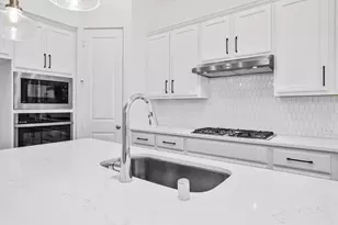 256 Sky Top Dr, Montgomery, TX 77316 - Photo 15