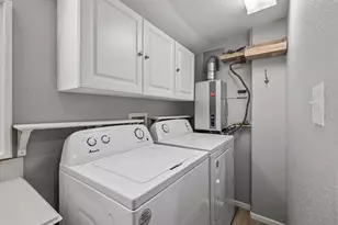 201 Huisache St, Lake Jackson, TX 77566 - Photo 13