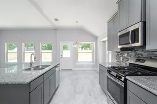 18219 Willow Edge Dr, Tomball, TX 77375 - Photo 13