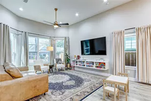 2008 Common St, Houston, TX 77009 - Photo 9