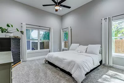 2008 Common Street, Houston, TX 77009 - Photo 17