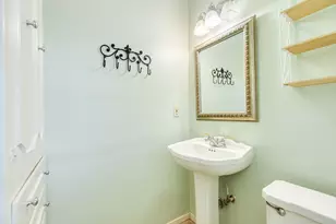 120 Palm Ln, Lake Jackson, TX 77566 - Photo 17