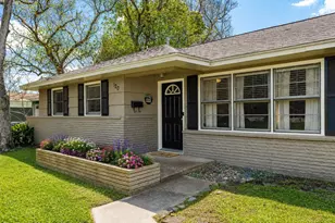 120 Palm Ln, Lake Jackson, TX 77566 - Photo 1