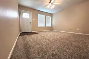 5525 N Buffalo Cir, Willis, TX 77378 - Photo 3