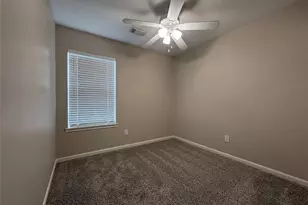5525 N Buffalo Cir, Willis, TX 77378 - Photo 11