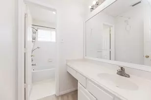 910 Presley Way, Sugar Land, TX 77479 - Photo 33