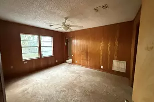 904 11th St, Texas City, TX 77590 - Photo 11