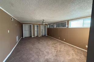 904 11th St, Texas City, TX 77590 - Photo 5
