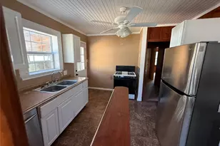 904 11th St, Texas City, TX 77590 - Photo 27